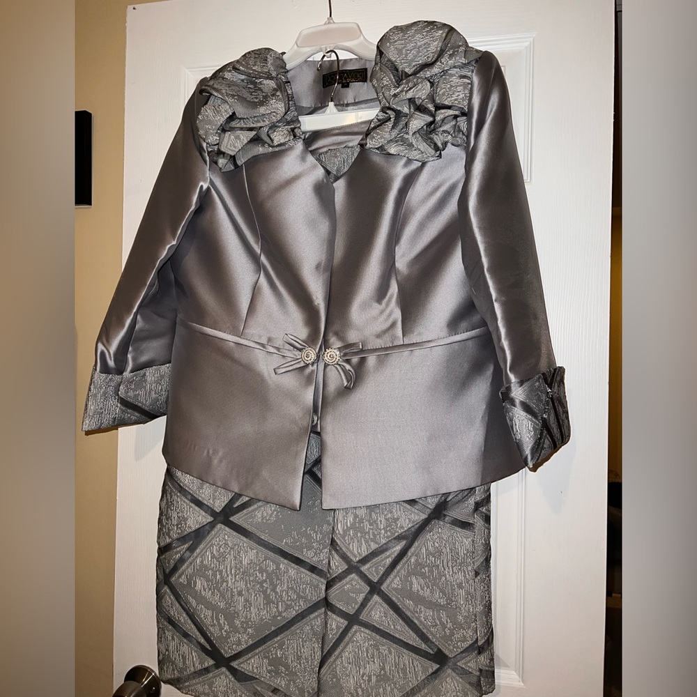 Donna Vinci Women’s Dressy Suit (14)